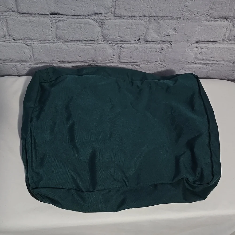 Eagle Creek Dark Green and Black Mesh packing cube